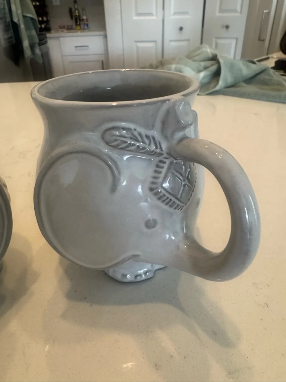 RARE Retired Jonathan Adler Elephant Ceramic Mug Set Gray